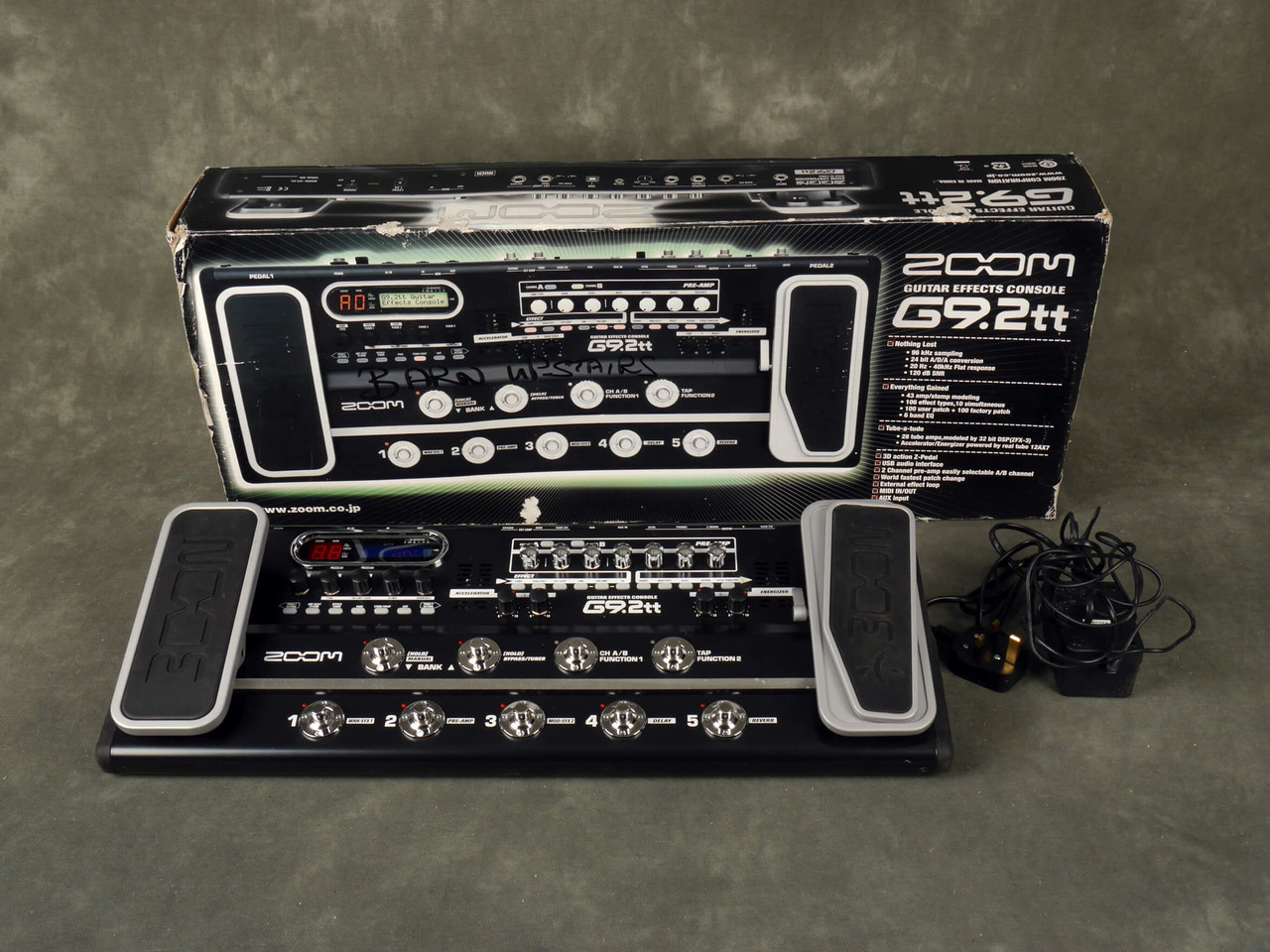 ZOOM g9.2tt　マルチエフェクター　エレキギター Zoom G9.2TT Multi-Effect Guitar Pedal with Dual Tube Preamp