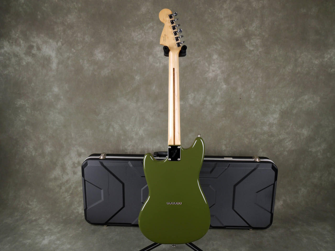 Fender Mustang - Olive Green w/Hard Case - 2nd Hand
