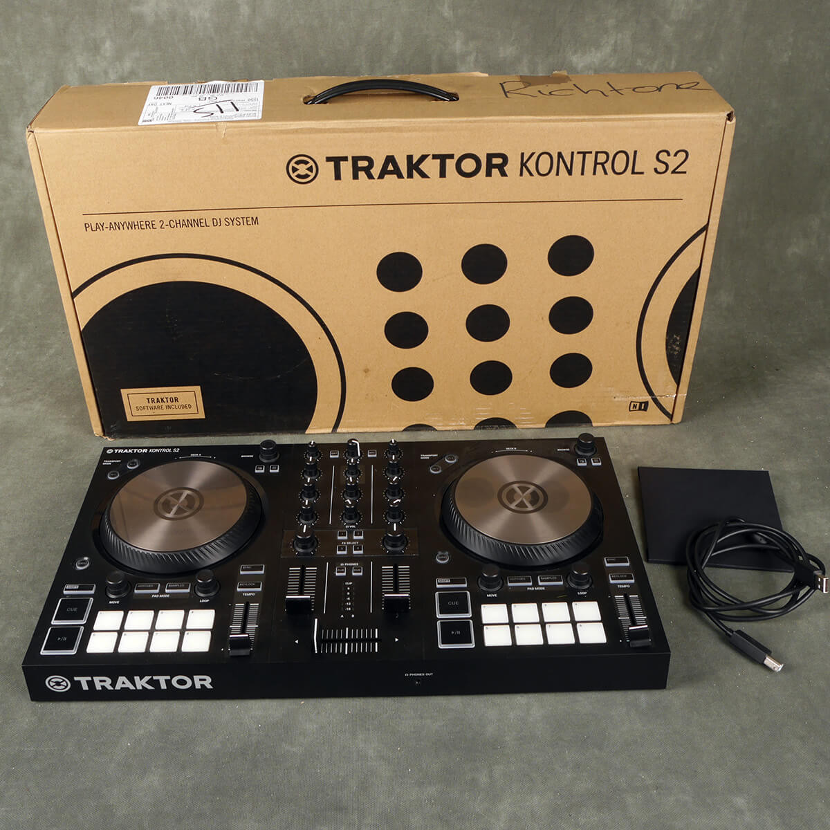Native Instruments Traktor Kontrol S2 MK3 w/Box - 2nd Hand