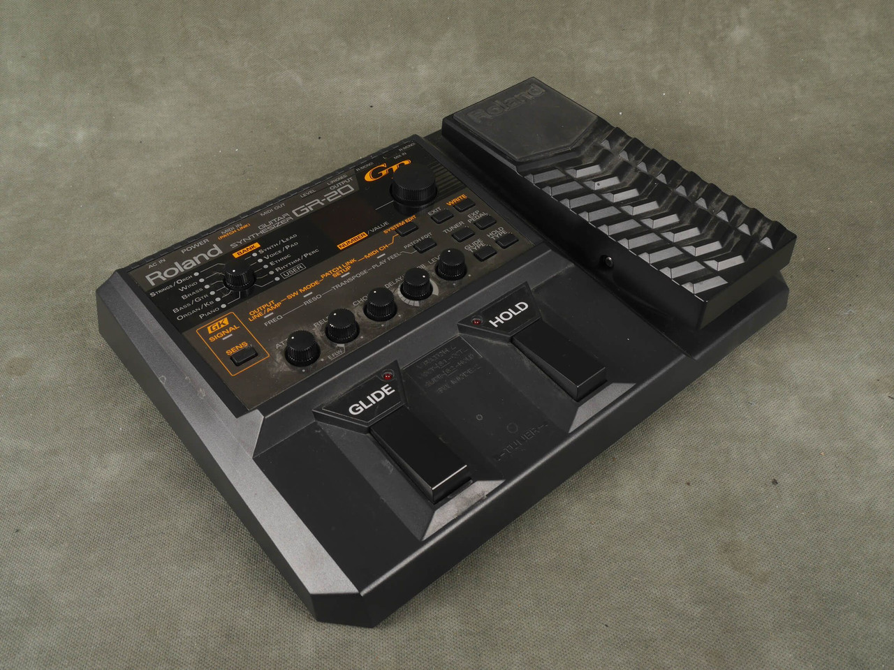 Roland GR-20 Guitar Synthesizer with GK 3 Pickup w/Box & PSU - 2nd