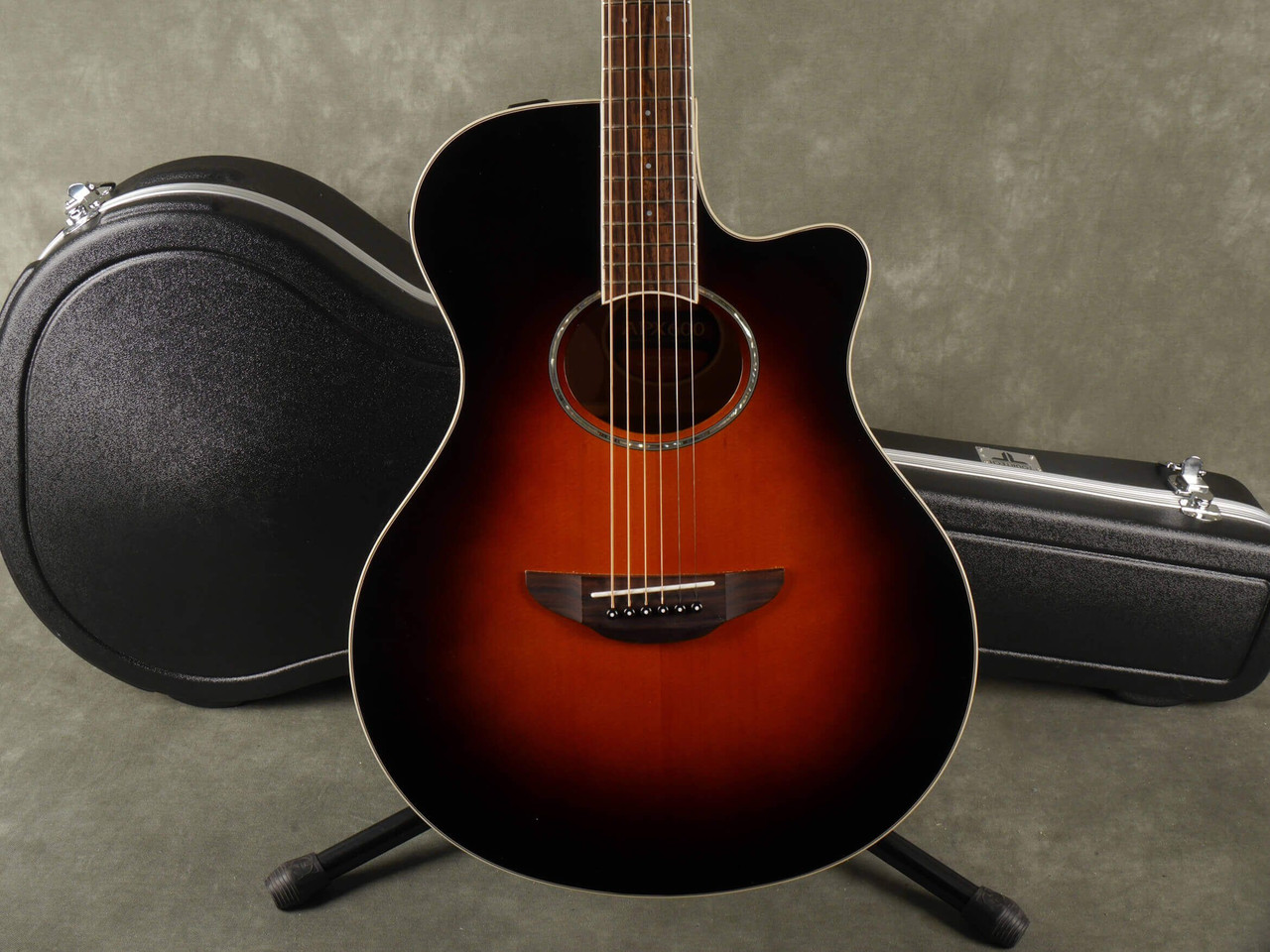 yamaha apx600 hard case