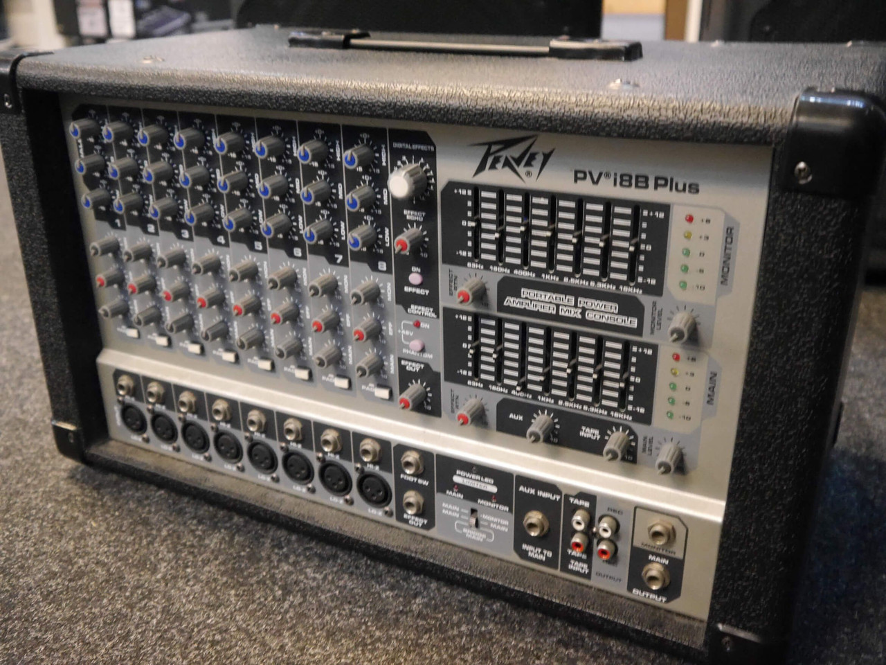 Peavey PVI 8B Plus Powered Mixer & PVX12 Speakers - 2nd Hand