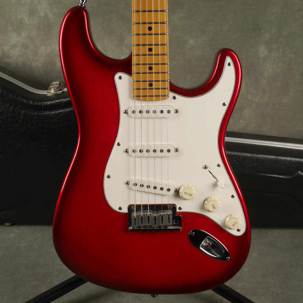 Fender 1996 American Standard Stratocaster - Red Burst w/Hard Case - 2nd  Hand