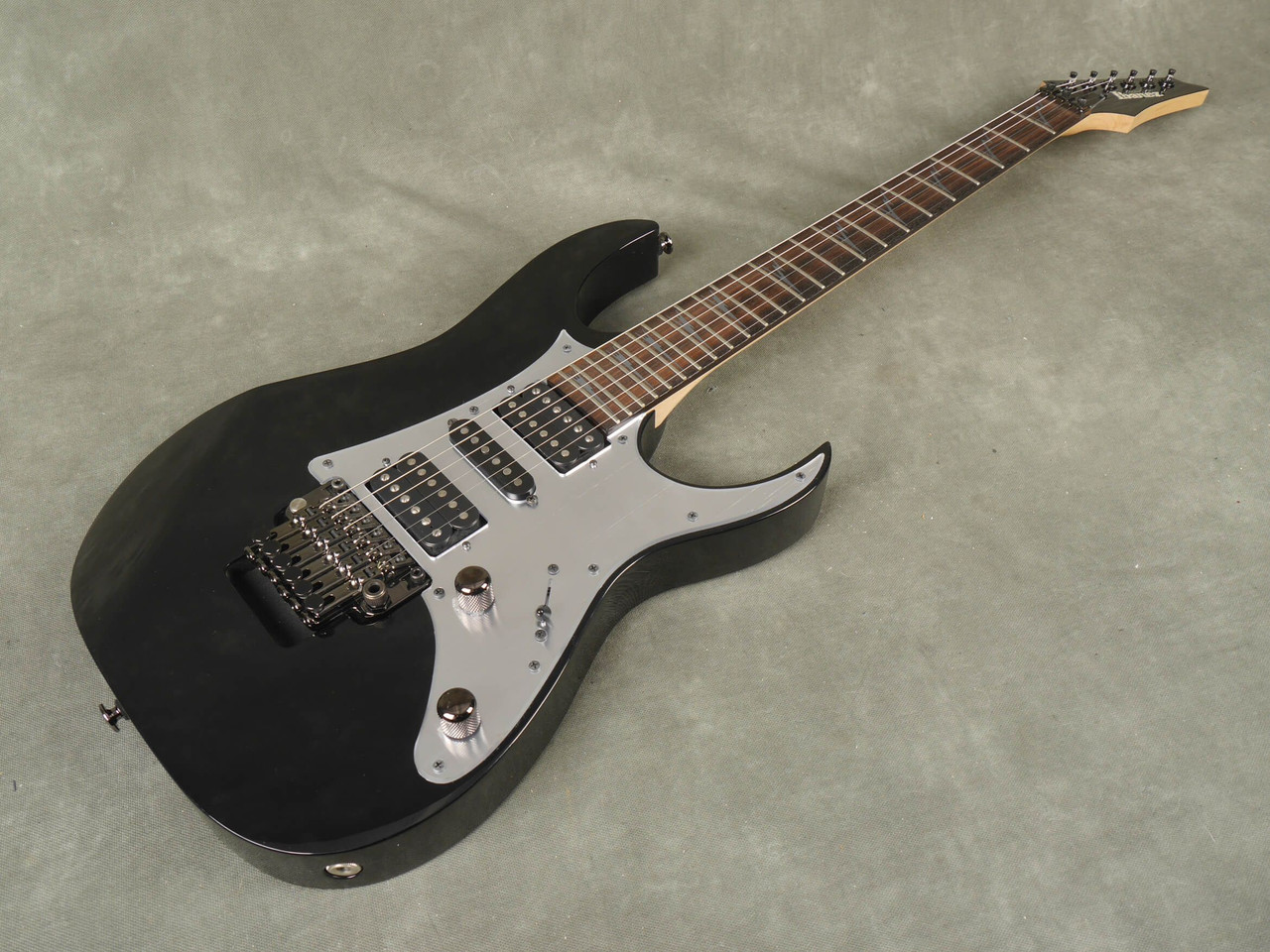 Ibanez Prestige RG2550Z - Mystic Night Metallic w/Hard Case - 2nd Hand
