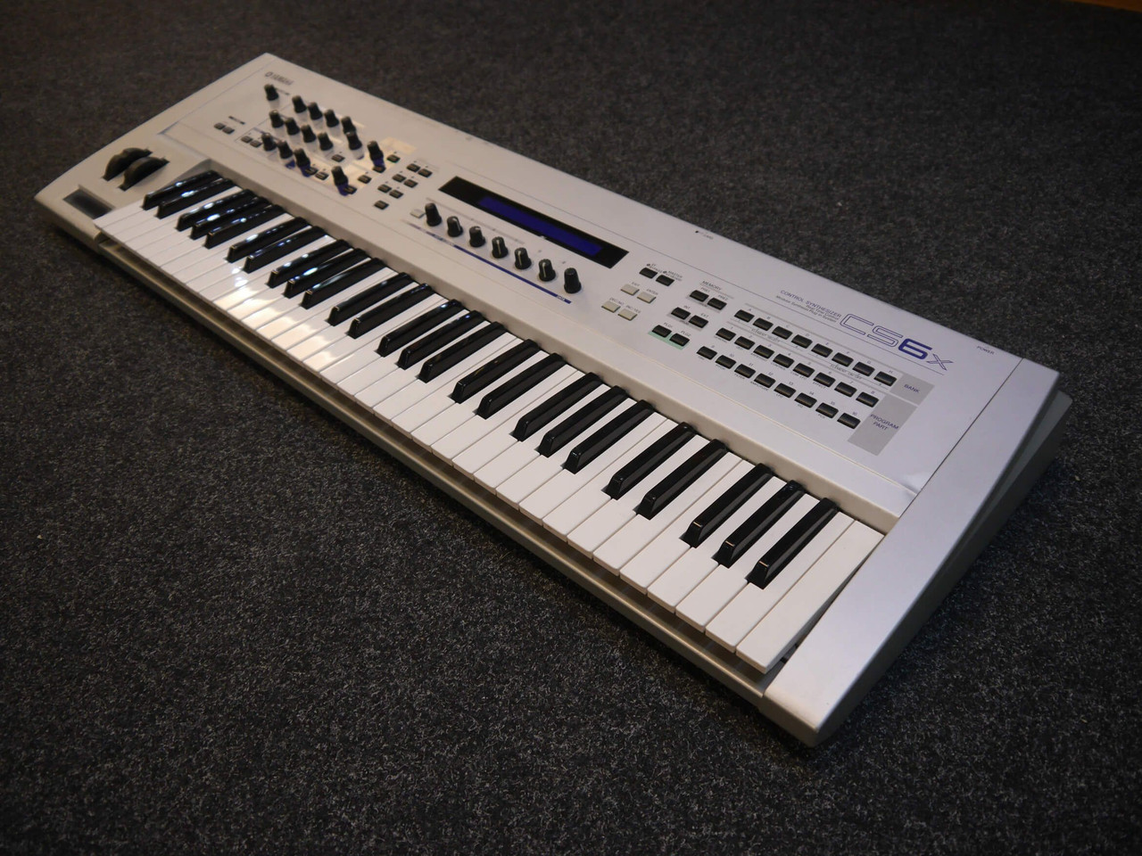 Yamaha CS6X Synthesizer - 2nd Hand