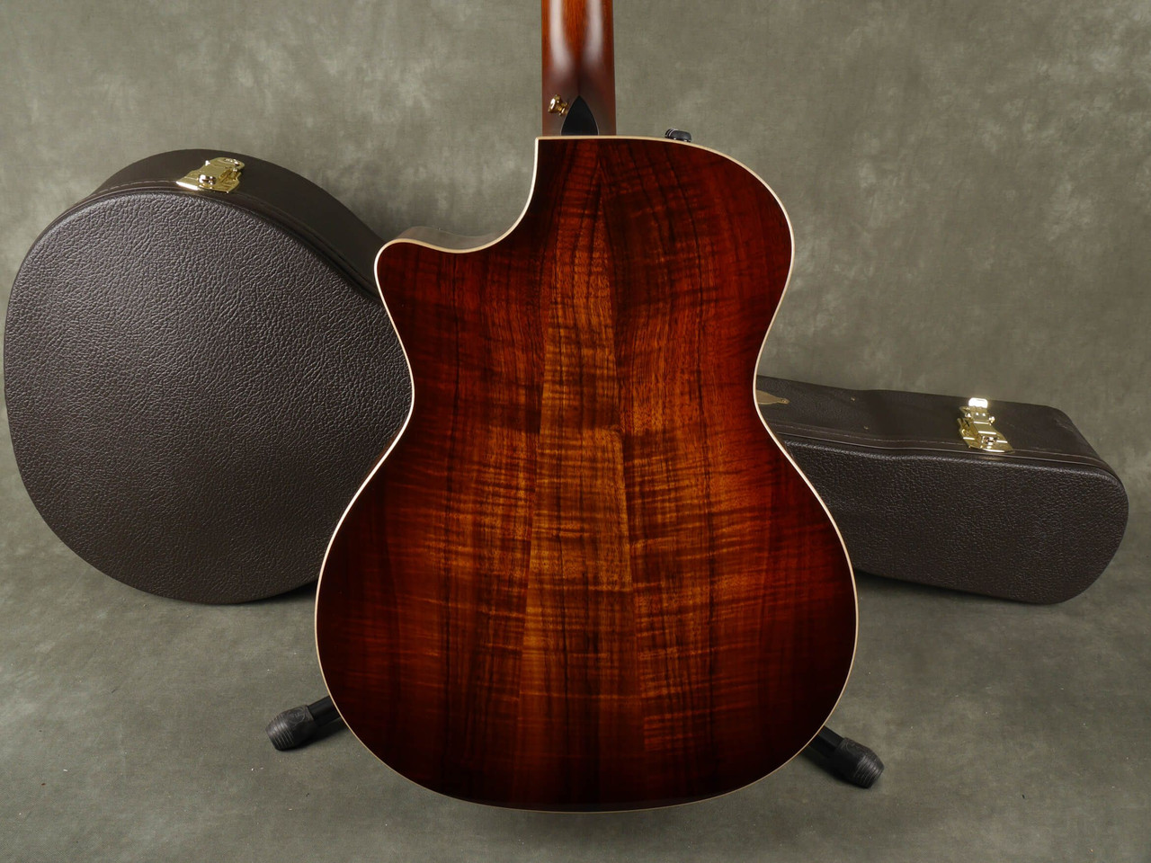 Taylor K24ce V-Class - Koa w/Hard Case - 2nd Hand