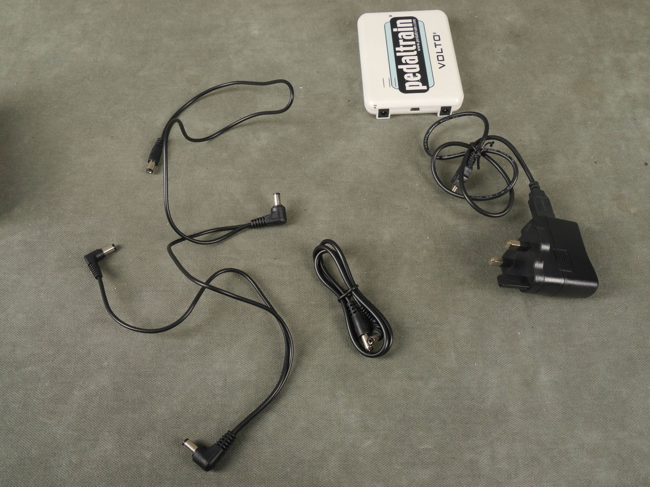 Pedaltrain Volto Battery Power Supply w/Box & PSU 2nd Hand
