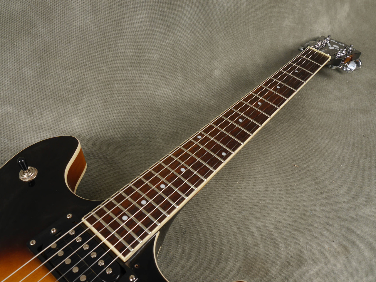 Washburn HB-30 サンバースト Washburn Parallaxe PXS200 - Flamed Maple Honey Burst