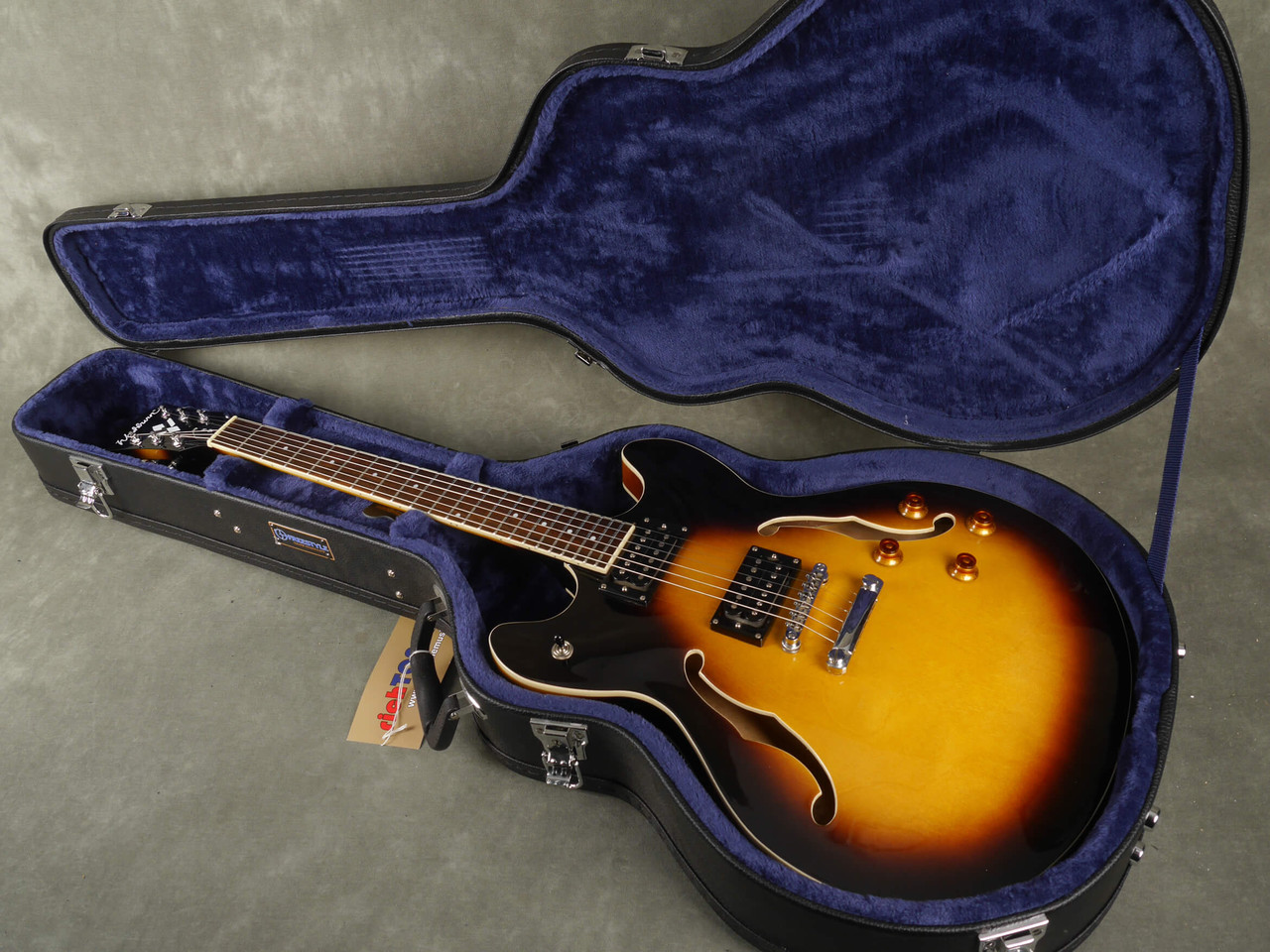 Washburn HB-30 サンバースト Washburn HB30 Semi-Hollowbody Dual Humbucker Electric Guitar
