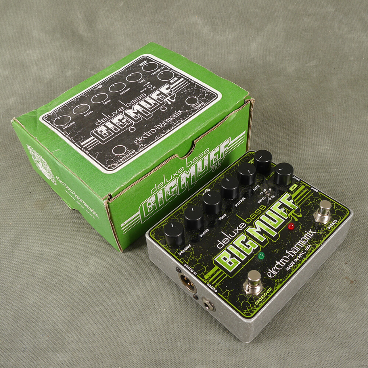 electro-harmonix deluxe bass BIG MUFF Fuzz Things Up With