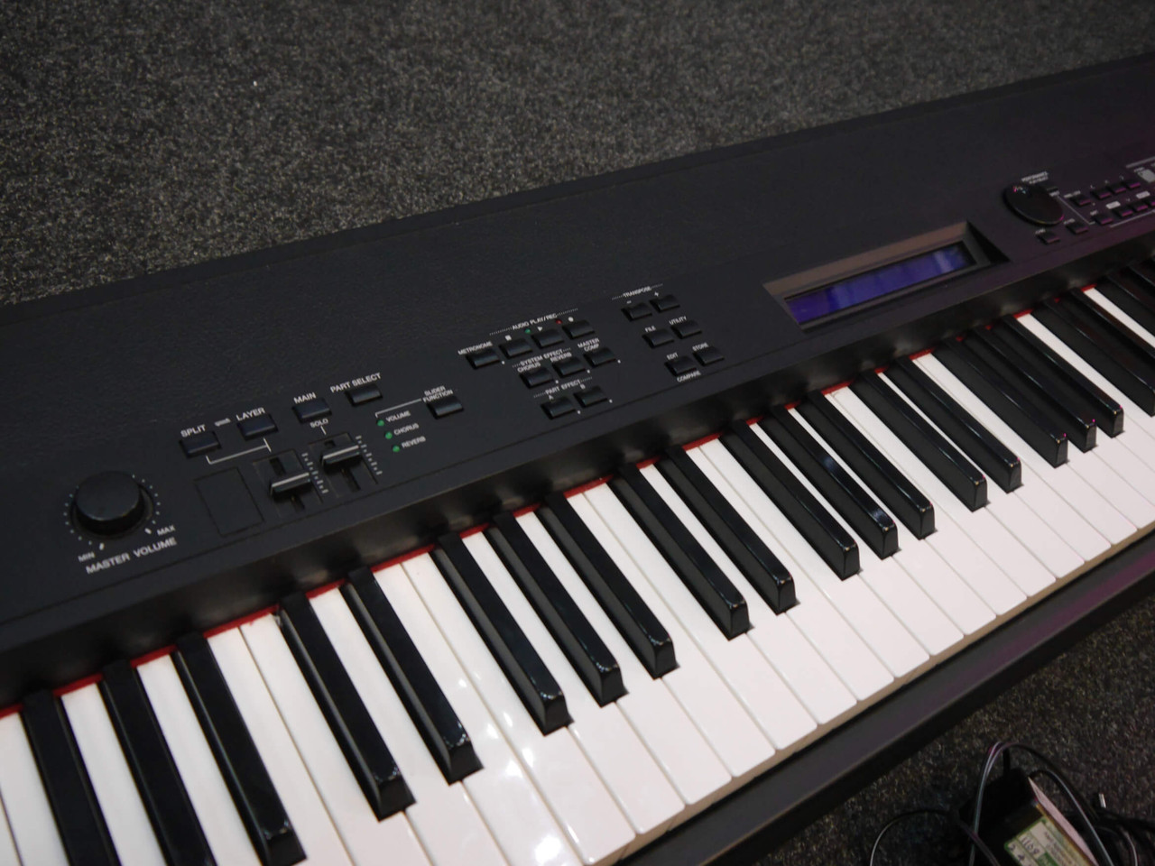 Yamaha CP40 88-Key Keyboard & PSU - 2nd Hand **COLLECTION ONLY**