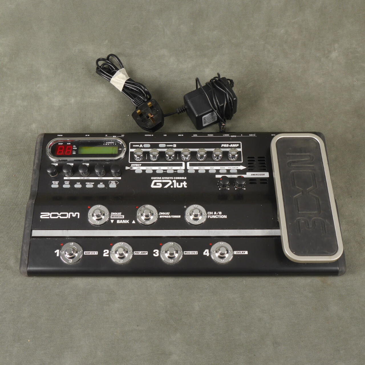 Zoom G7.1ut Guitar Effects Console FX Pedal - 2nd Hand