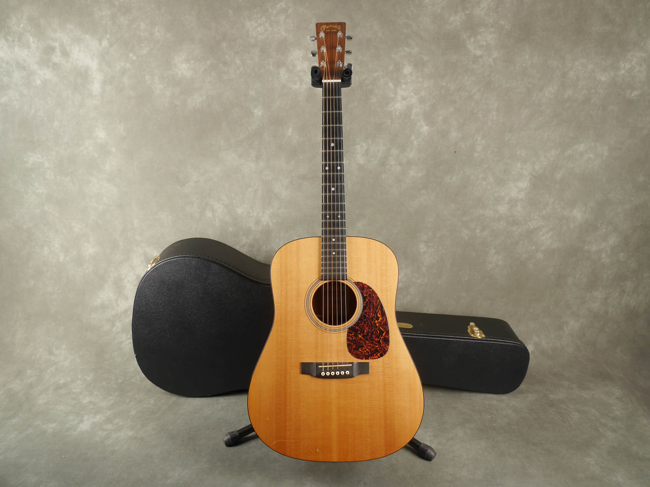 Martin D-16GT Acoustic Guitar - Natural w/Hard Case - 2nd Hand