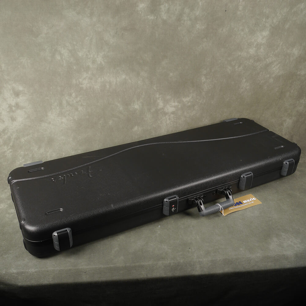 Fender Deluxe Molded Bass Case Fender Deluxe Molded Bass Case 2nd