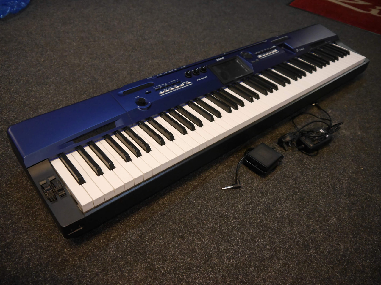 Casio PX560M Electronic Keyboard w/Box PSU 2nd Hand