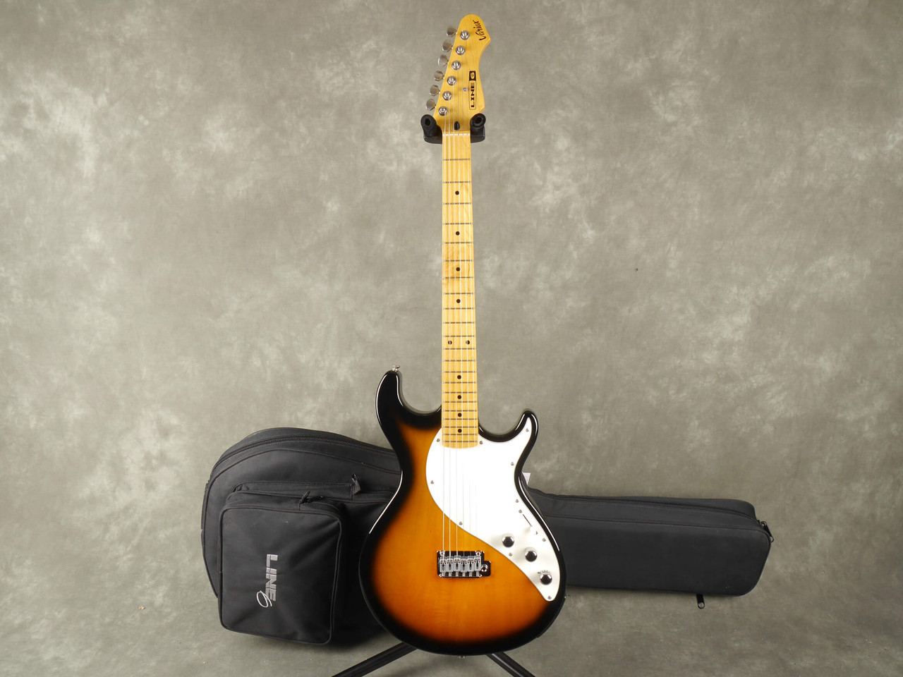 Line 6 Variax 600 - Sunburst w/Gig Bag - 2nd Hand