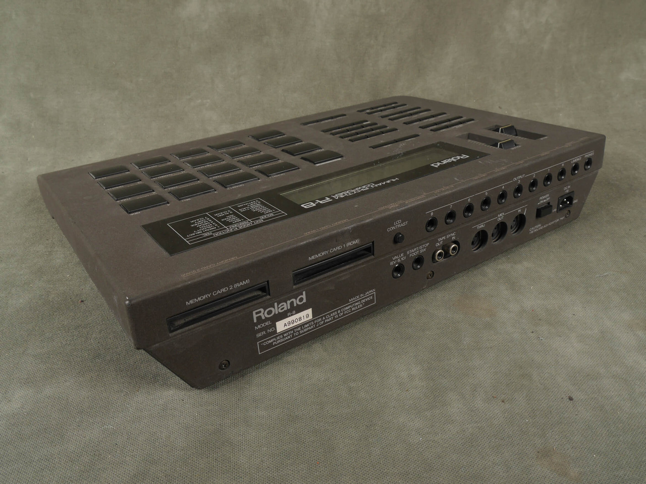 Roland R8 Rhythm Drum Machine - Boxed - 2nd Hand
