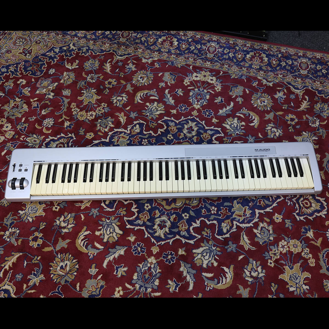 2nd hand midi keyboard