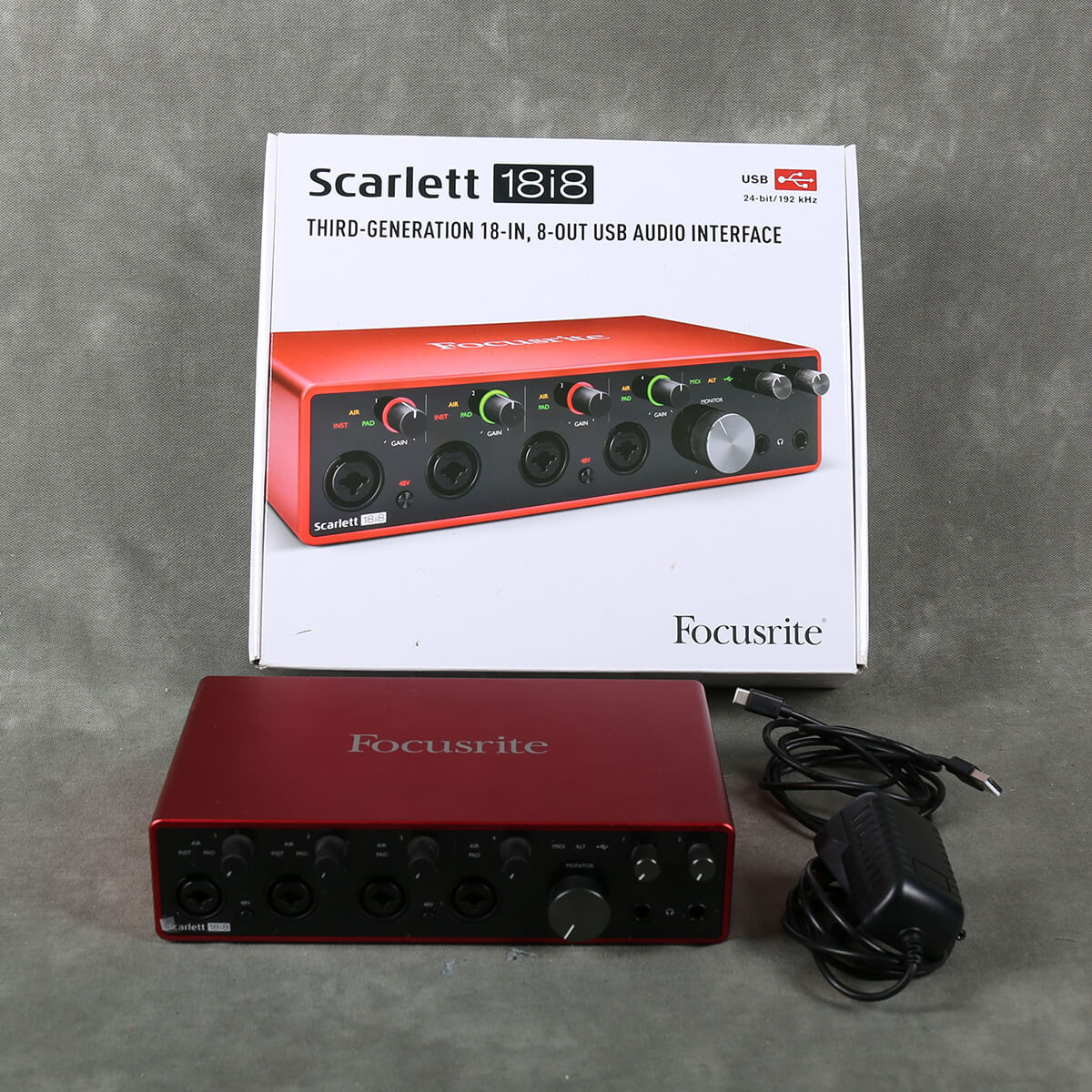 YFOCUSRITE115155__26339.