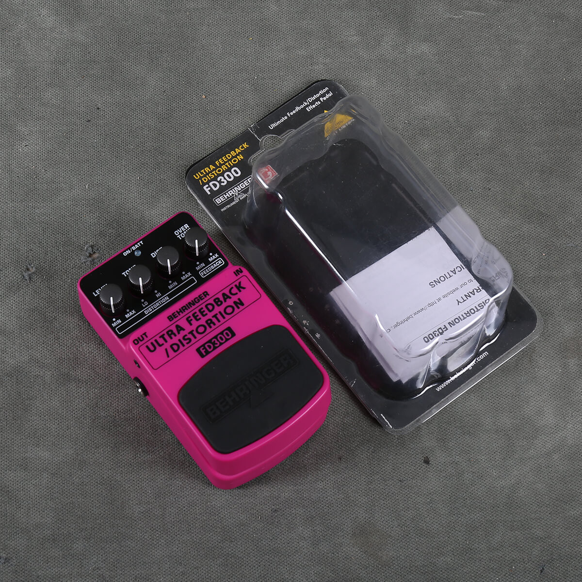Ultra Feedback Distortion FD300 Behringer - Audiofanzine