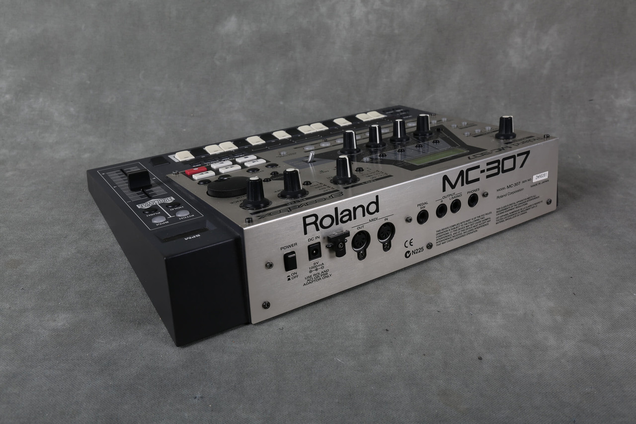 Roland MC-307 Groovebox & PSU w/Gig Bag - 2nd Hand