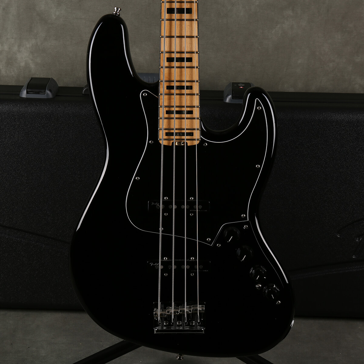 YFENDER116932__57500.