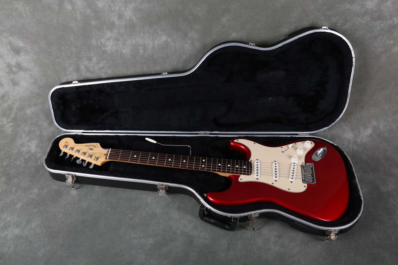Fender american standard ストラトcandy apple Fender Standard Stratocaster - Candy Apple Red with Maple