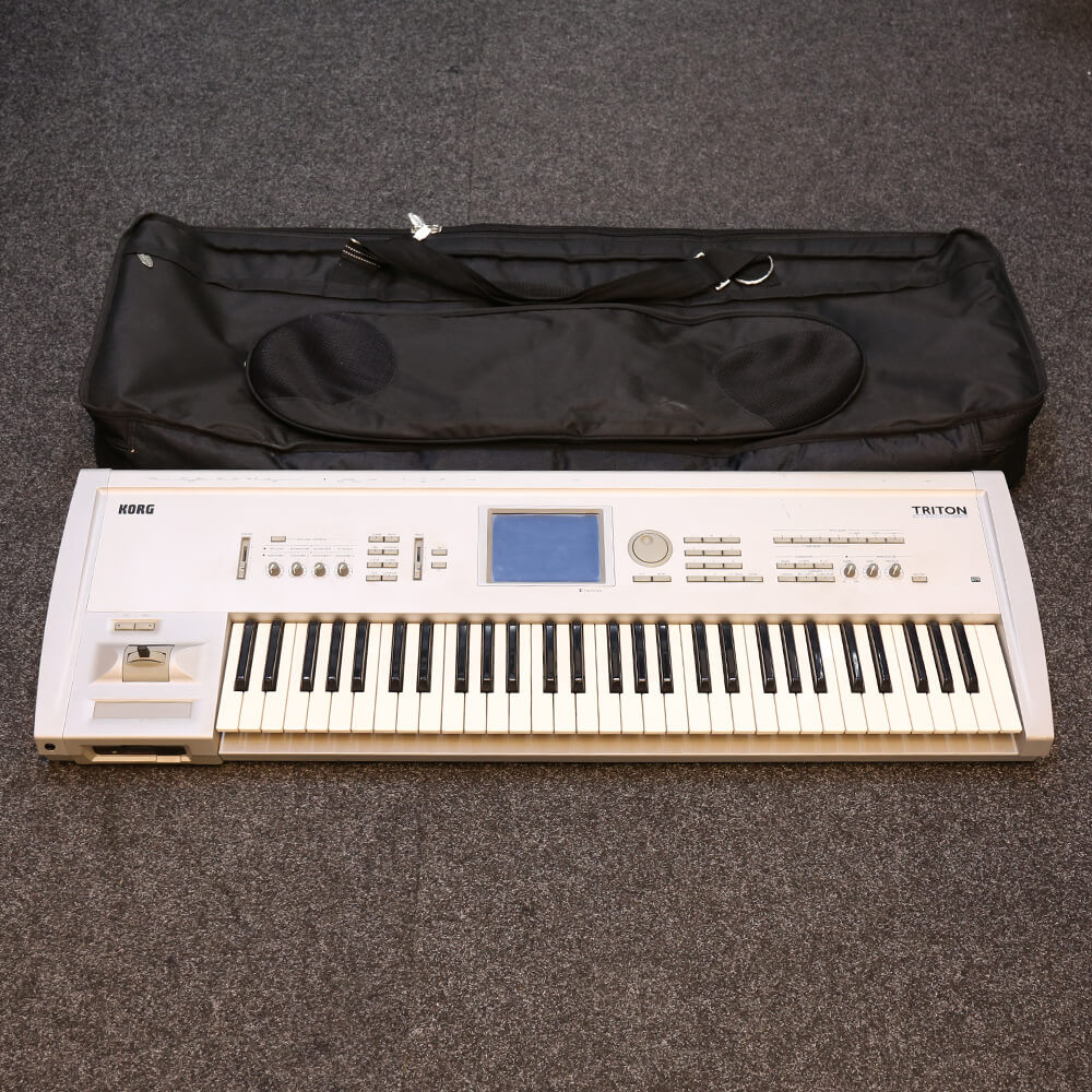 Korg Triton Classic 61 2nd Hand | Rich Tone Music