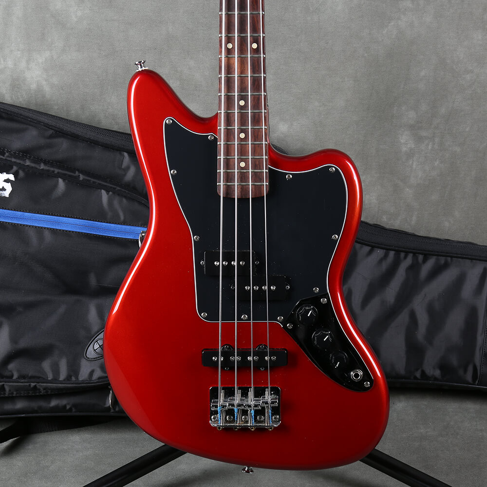 Squier Jaguar Bass Short Scale Cherry Red 2nd Hand | Rich Tone Music