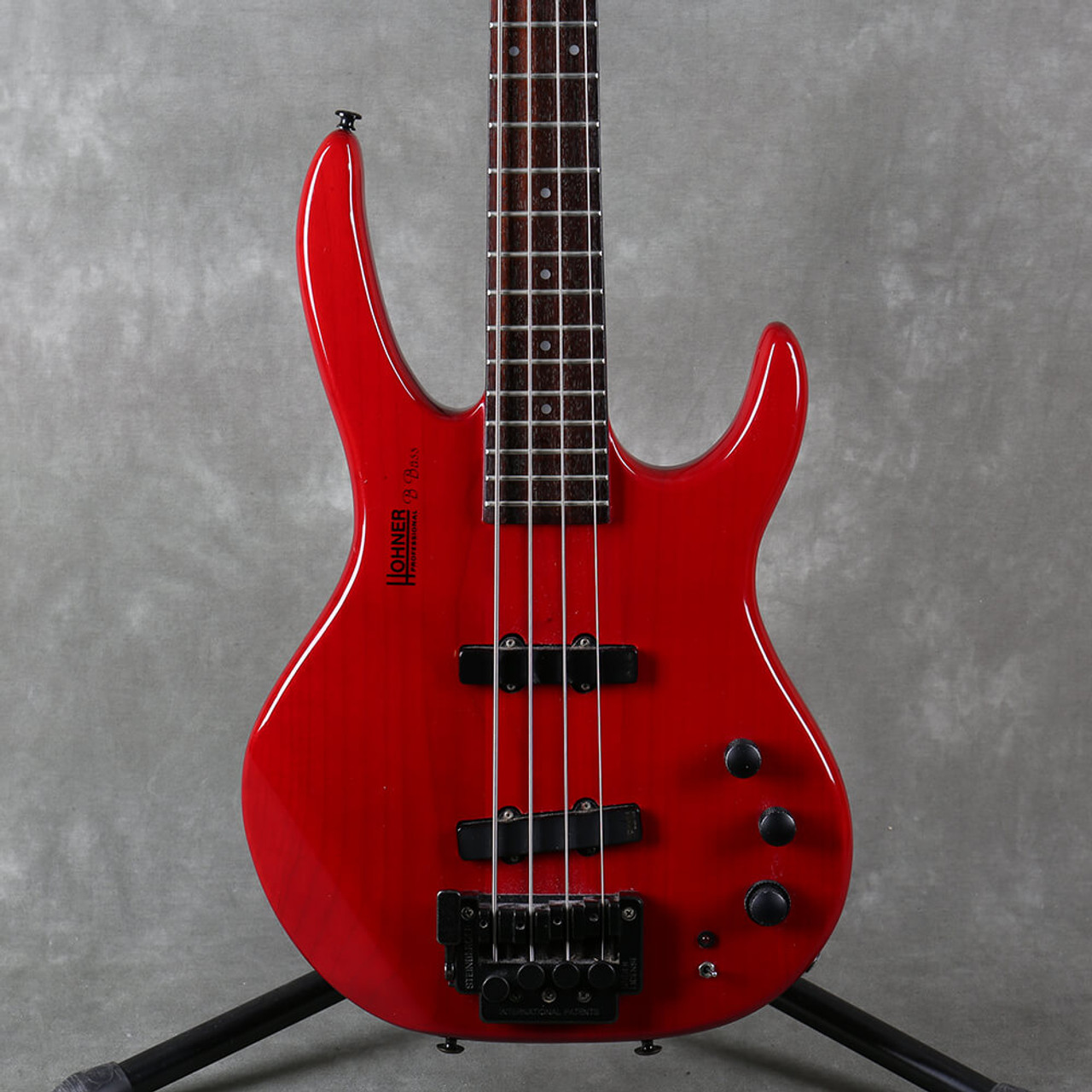 Hohner B Bass Red 2nd Hand | Rich Tone Music