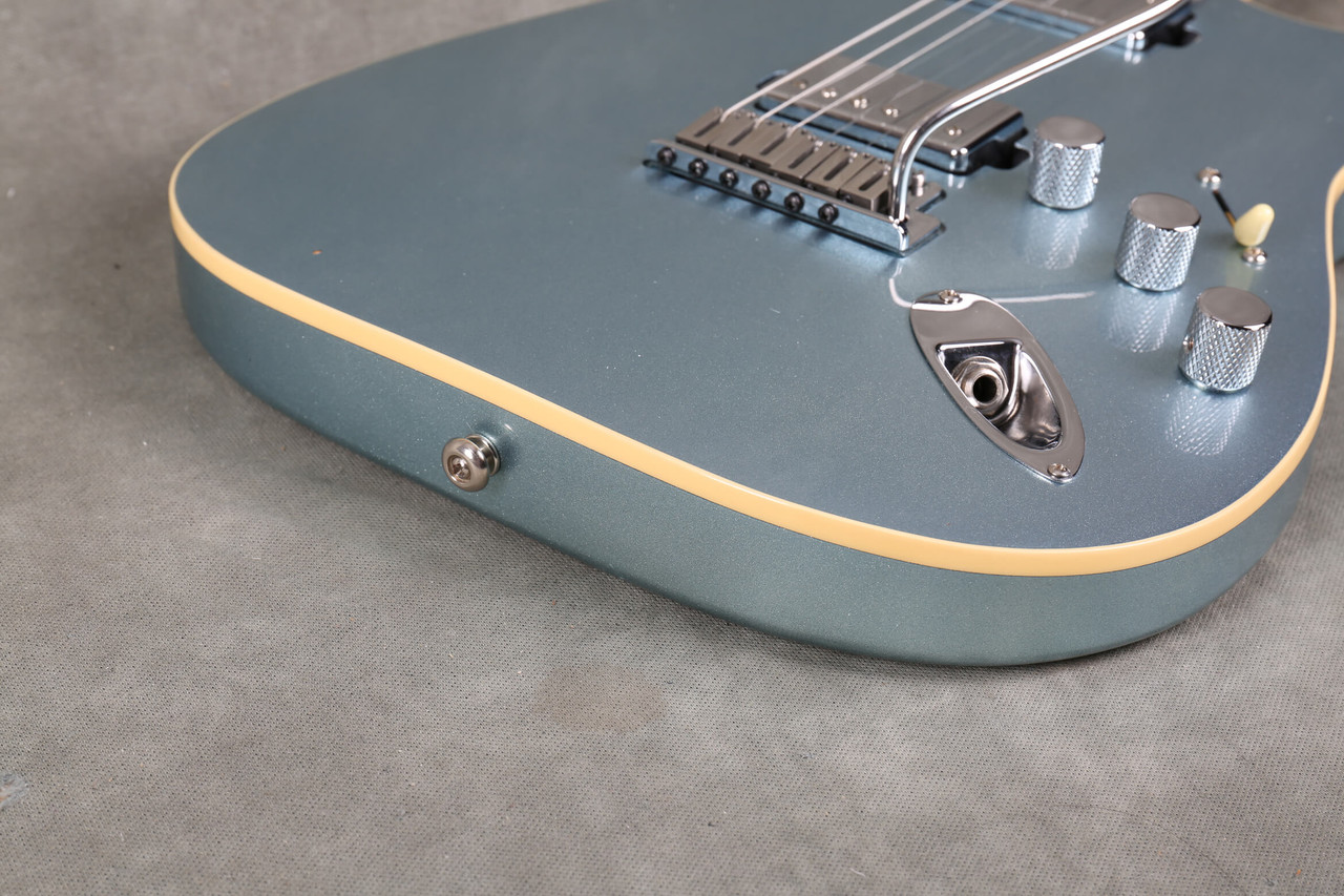 Fender MIJ Modern HH Stratocaster Mystic Ice Blue 2nd Hand | Rich
