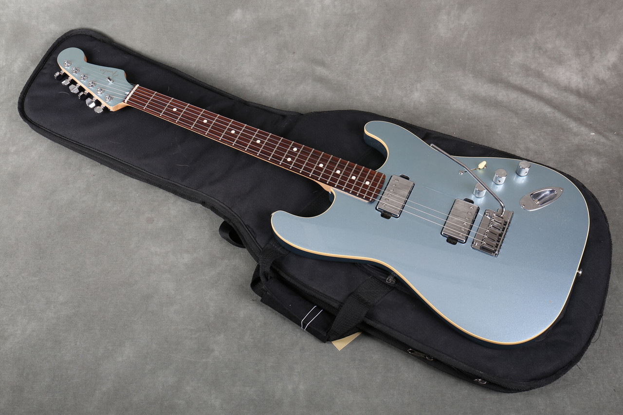 Fender MIJ Modern HH Stratocaster Mystic Ice Blue 2nd Hand | Rich