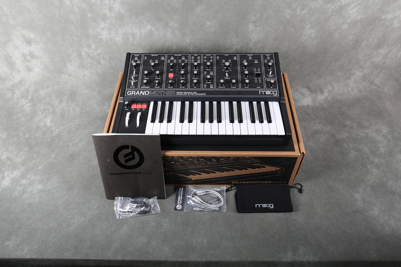Moog grandmother Dark  モーグ シンセ MOOG ( モーグ ) GRANDMOTHER DARK 送料無料 | サウンドハウス