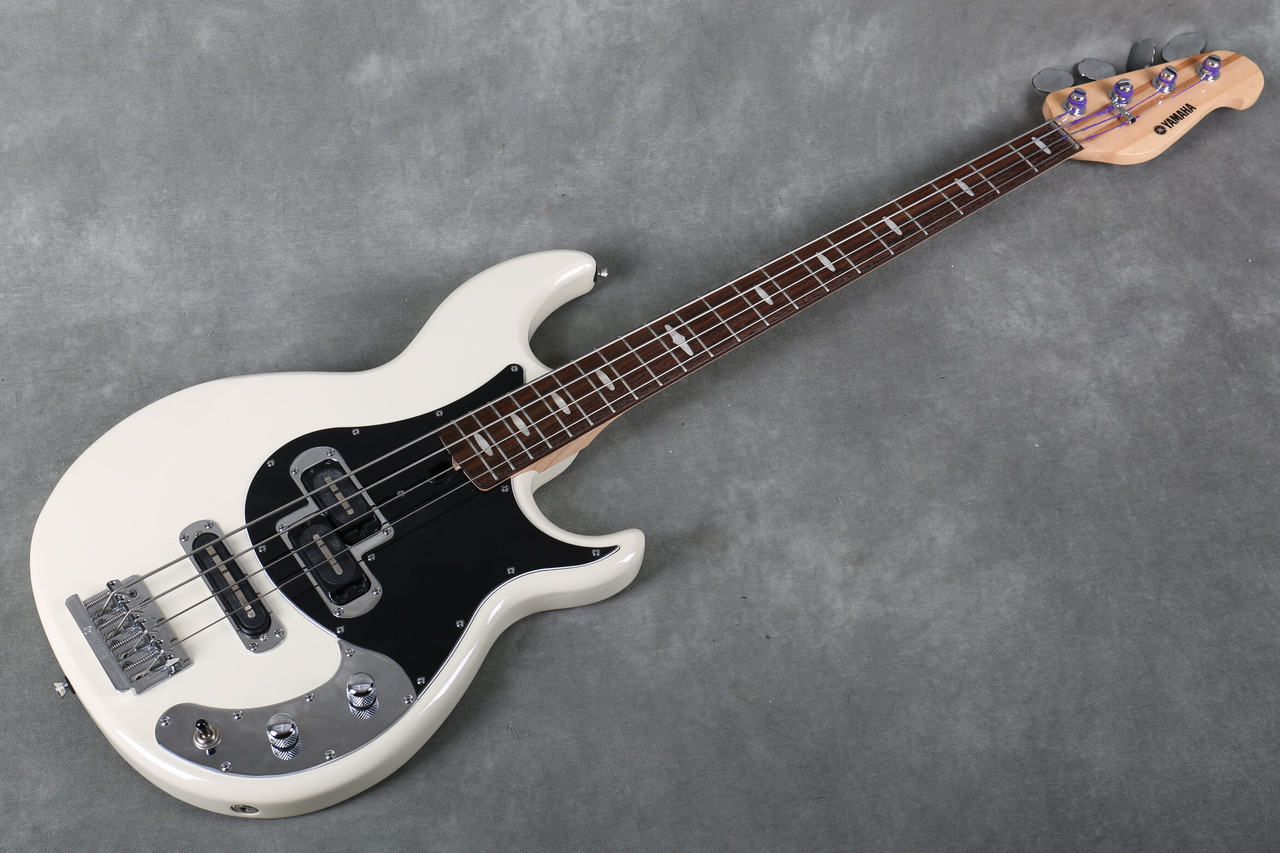 Yamaha BB1024X Vintage White 2nd Hand | Rich Tone Music