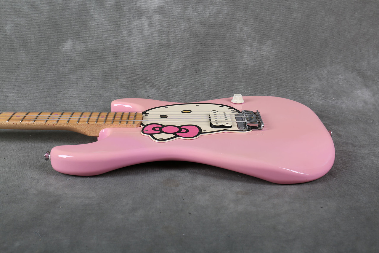 Squier Hello Kitty Stratocaster Pink 2nd Hand | Rich Tone Music