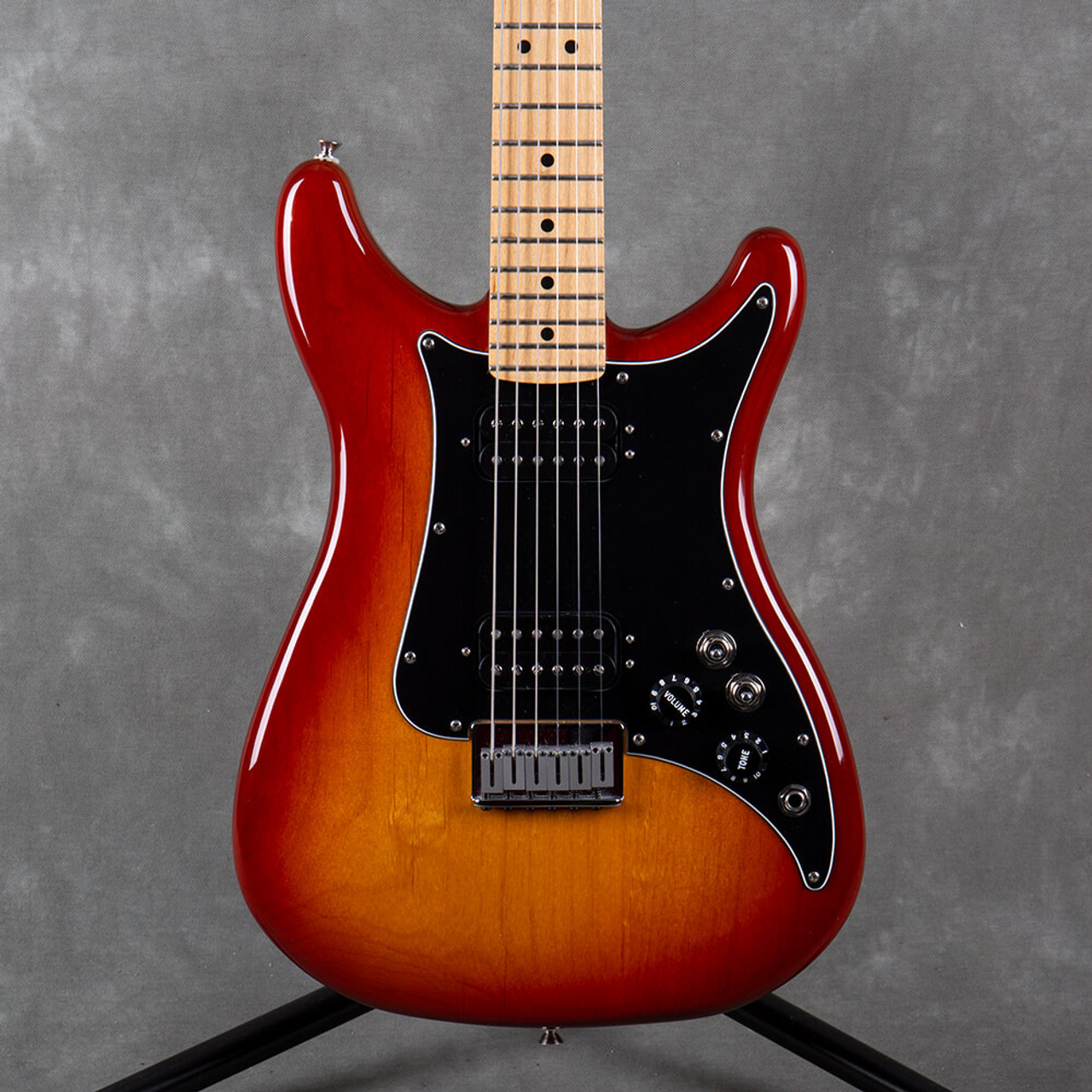 好評高評価Fender Player Lead Ⅲ Sienna Sunburst　フェンダーリード3　メキシコ フェンダー