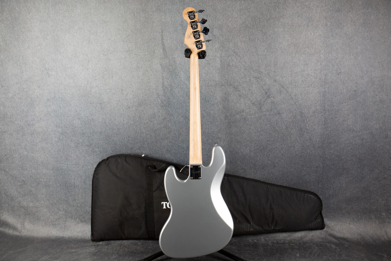 美品）Squier Affinity Series Jazz Bass シルバー Squier Affinity Jazz Bass Slick Silver 2nd Hand | Rich Tone Music