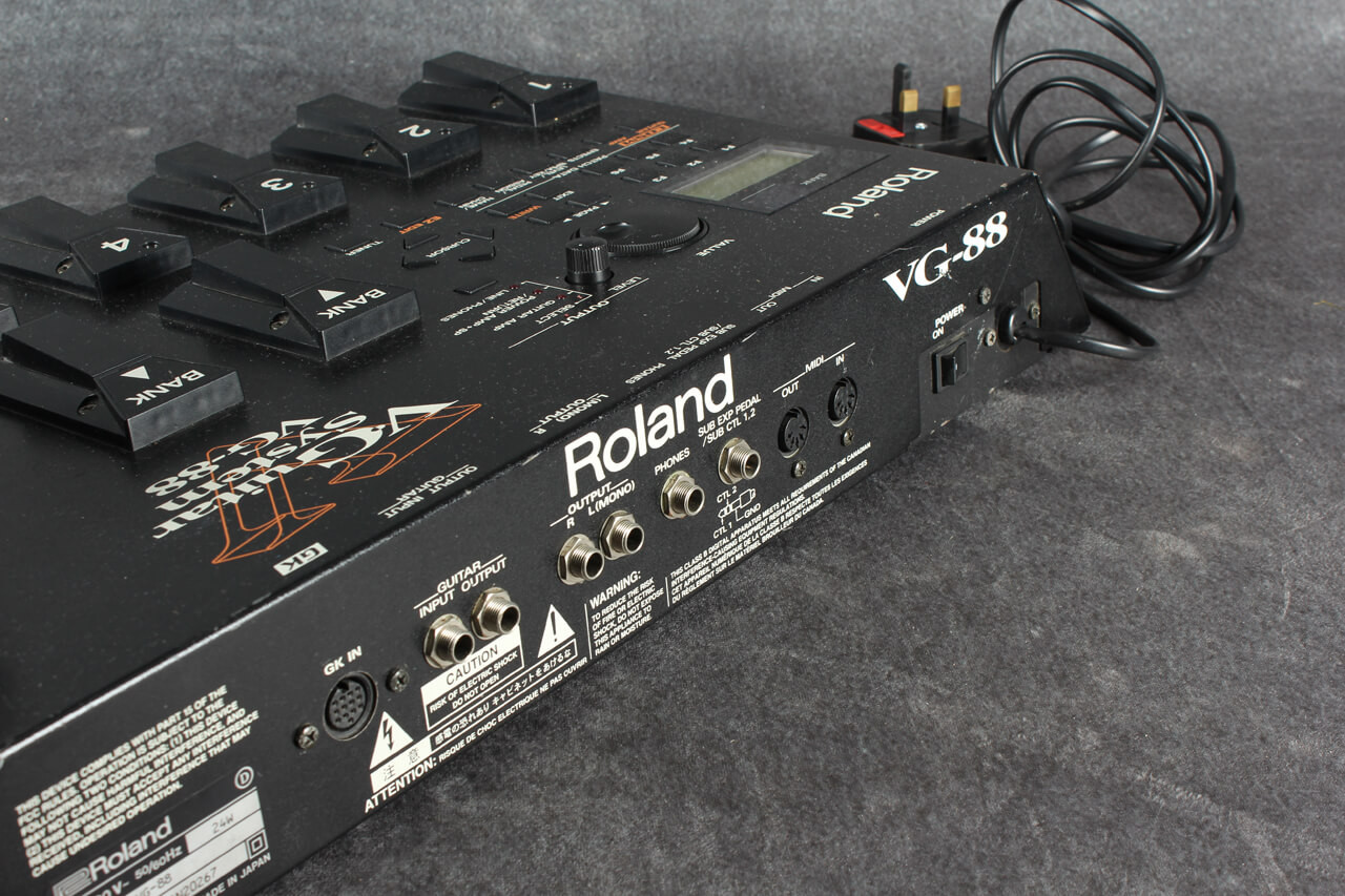 Roland VG-88 V-Guitar System with GK-2A Divided Pickup 2nd Hand