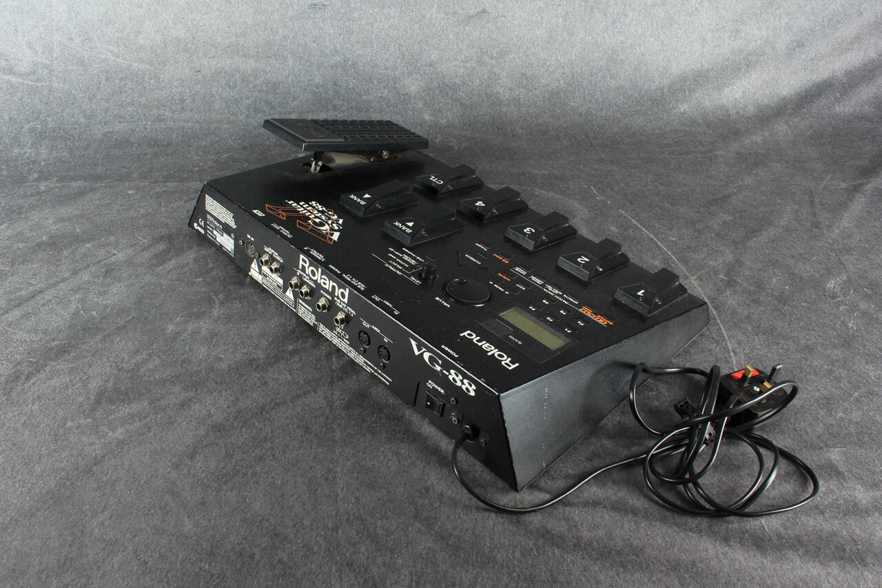 Roland VG-88 V-Guitar System with GK-2A Divided Pickup 2nd Hand