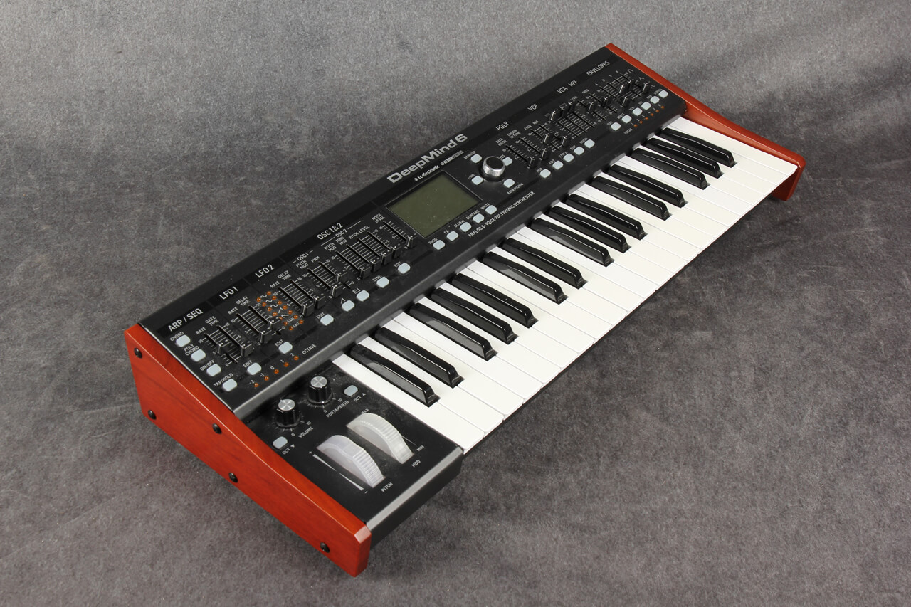 【再入荷好評】Behringer DeepMind 6 鍵盤楽器