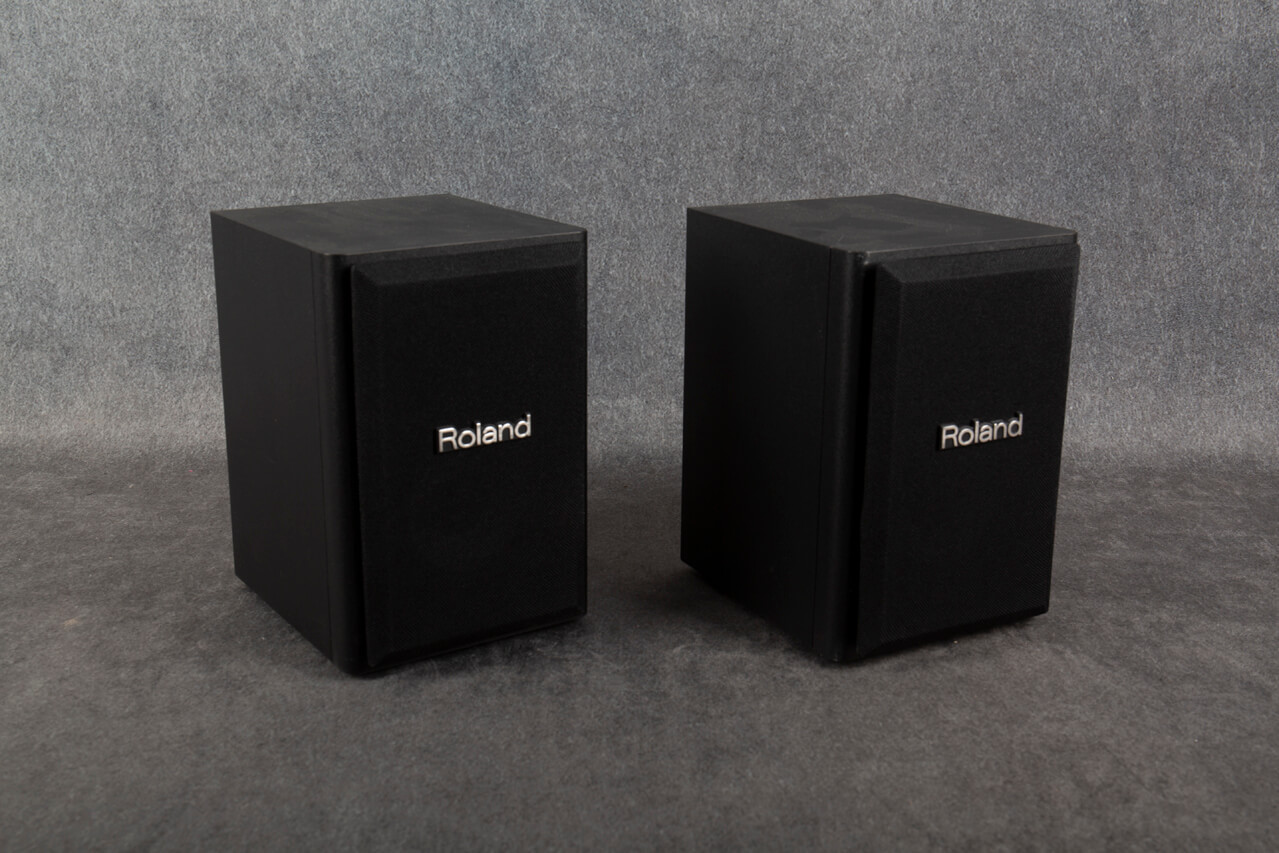 Roland CM-110 Cube 2.1 Monitor System 2nd Hand | Rich Tone Music