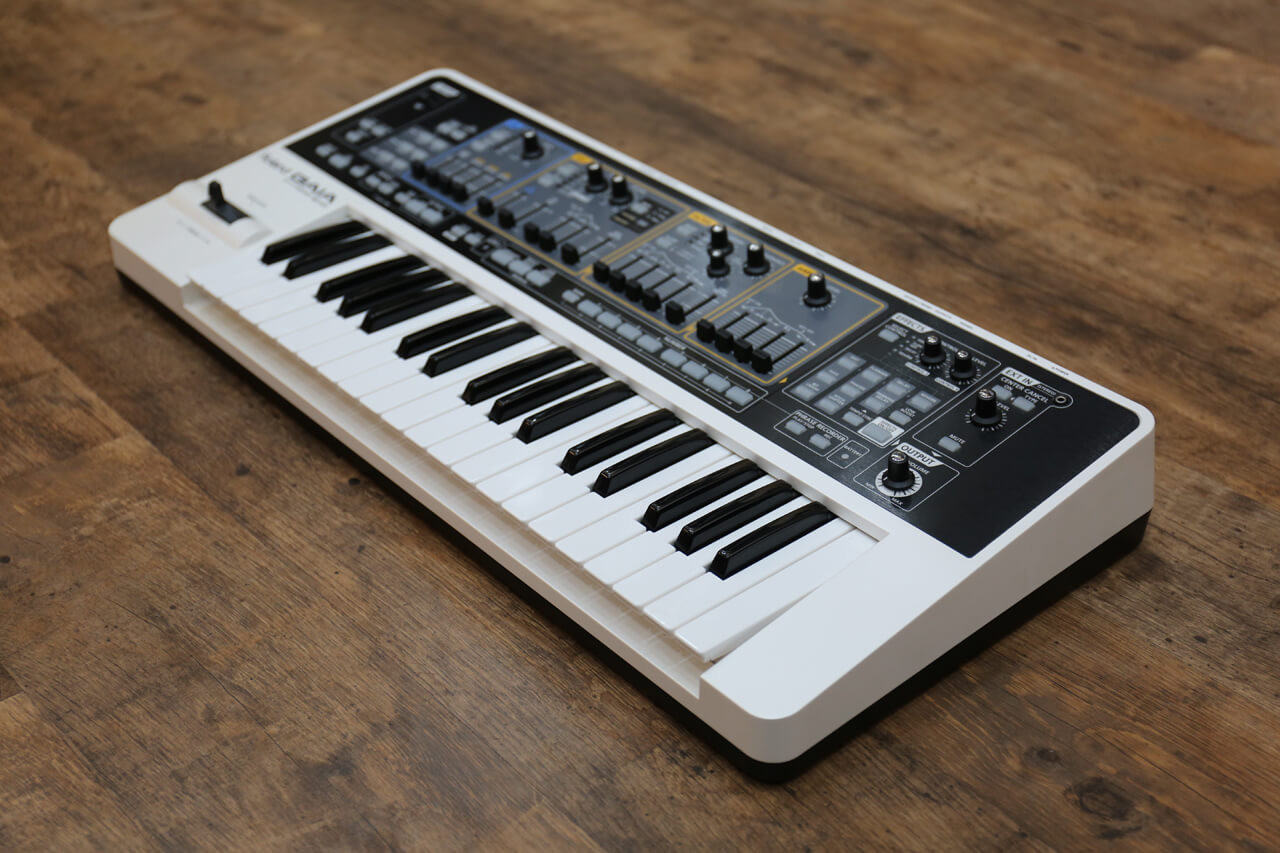 Roland Gaia SH01 Synthesizer with PSU 2nd Hand Rich Tone Music