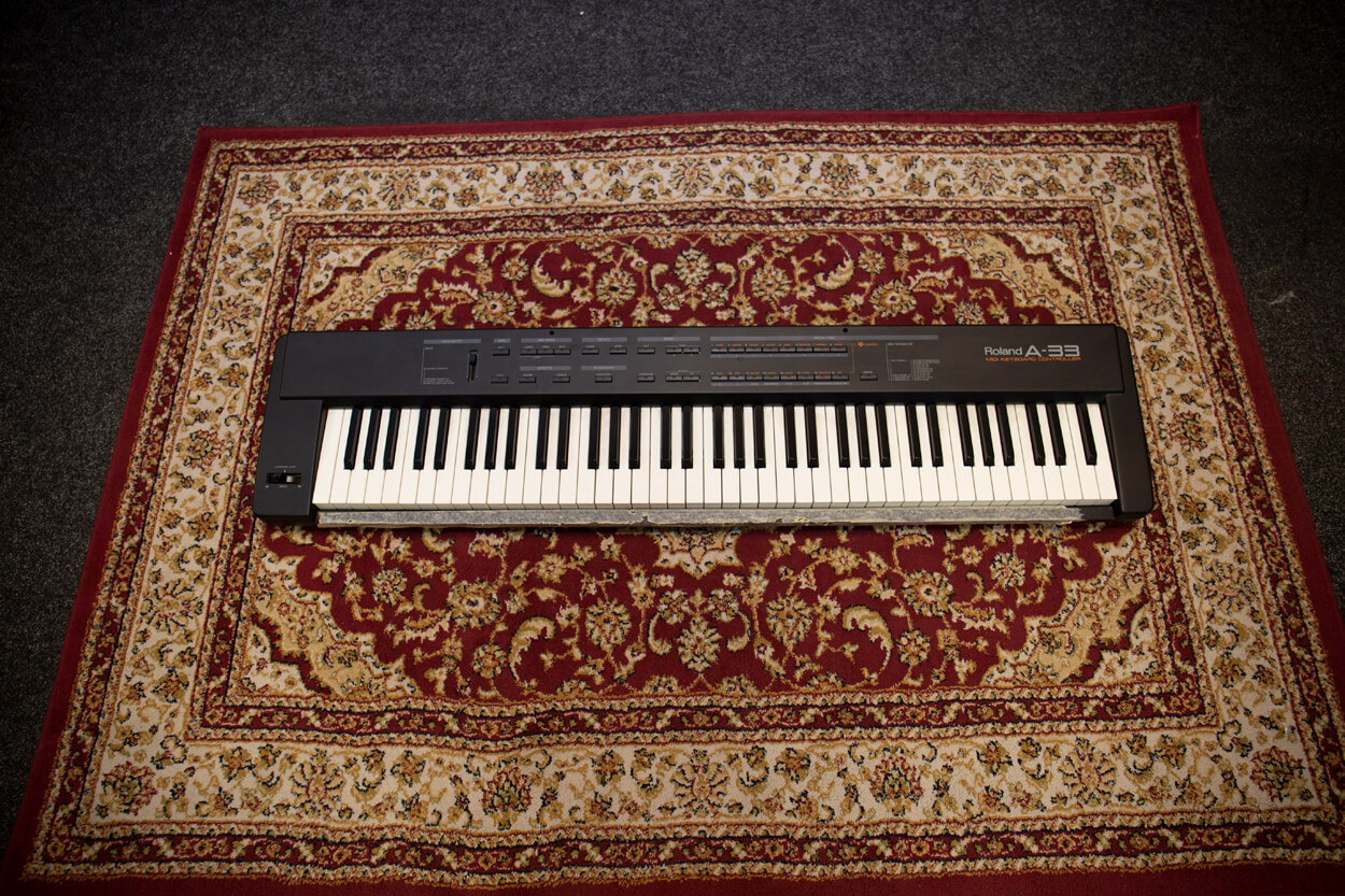 Roland A-33 MIDIキーボード Roland A-33 MIDI Controller Keyboard 2nd Hand | Rich Tone Music