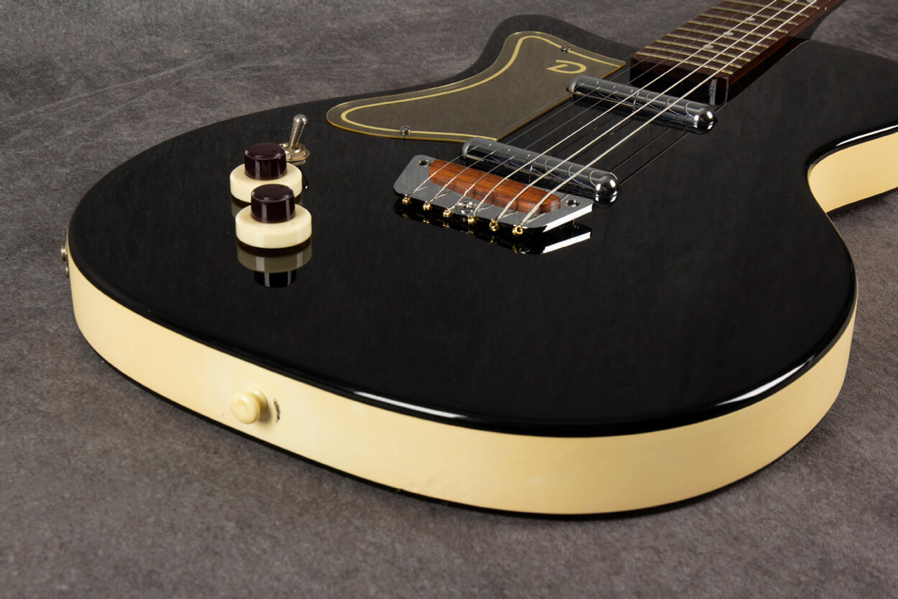 Danelectro U2 Made in Korea 黒 Danelectro U2 Made in Korea 黒 Danelectro '56 U2 Electric