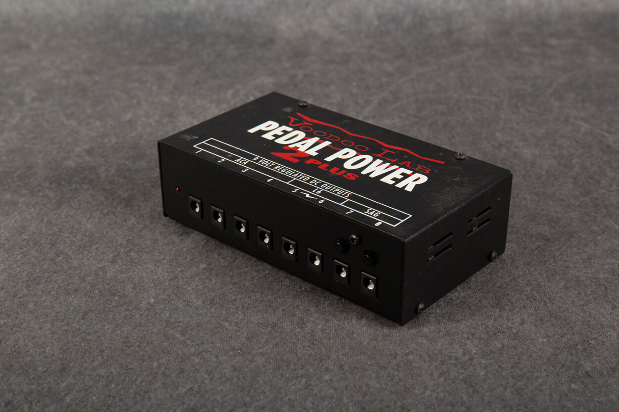 Voodoo Lab Voodoo Lab Pedal Power 2 Plus with Cables 2nd Hand | Rich Tone Music