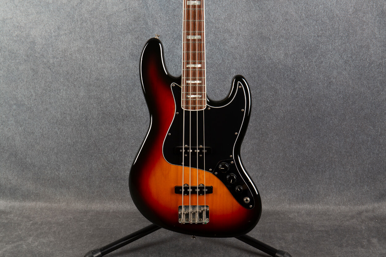 Fender Classic Series 70s Jazz Bass 3-Colour Sunburst 2nd Hand 
