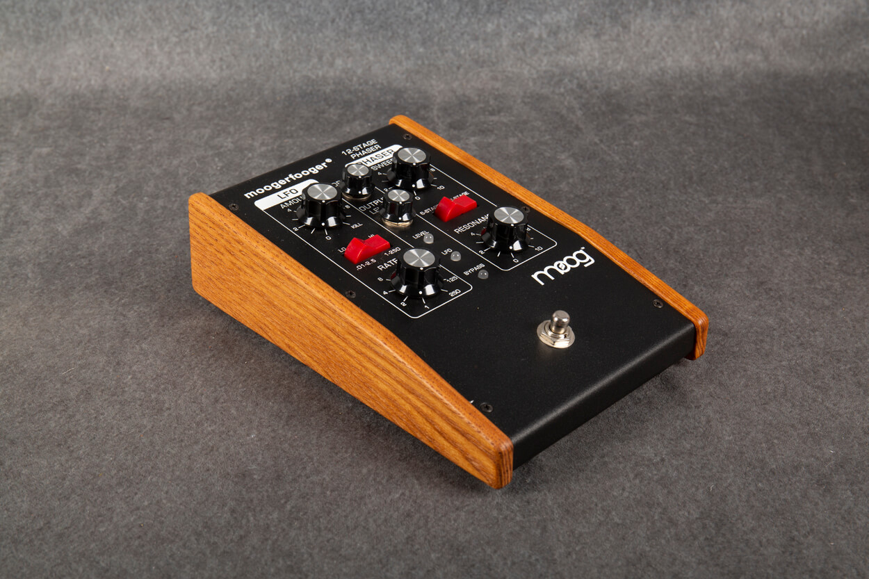 Moog Moogerfooger MF-103 12-Stage Phaser 2nd Hand | Rich Tone Music