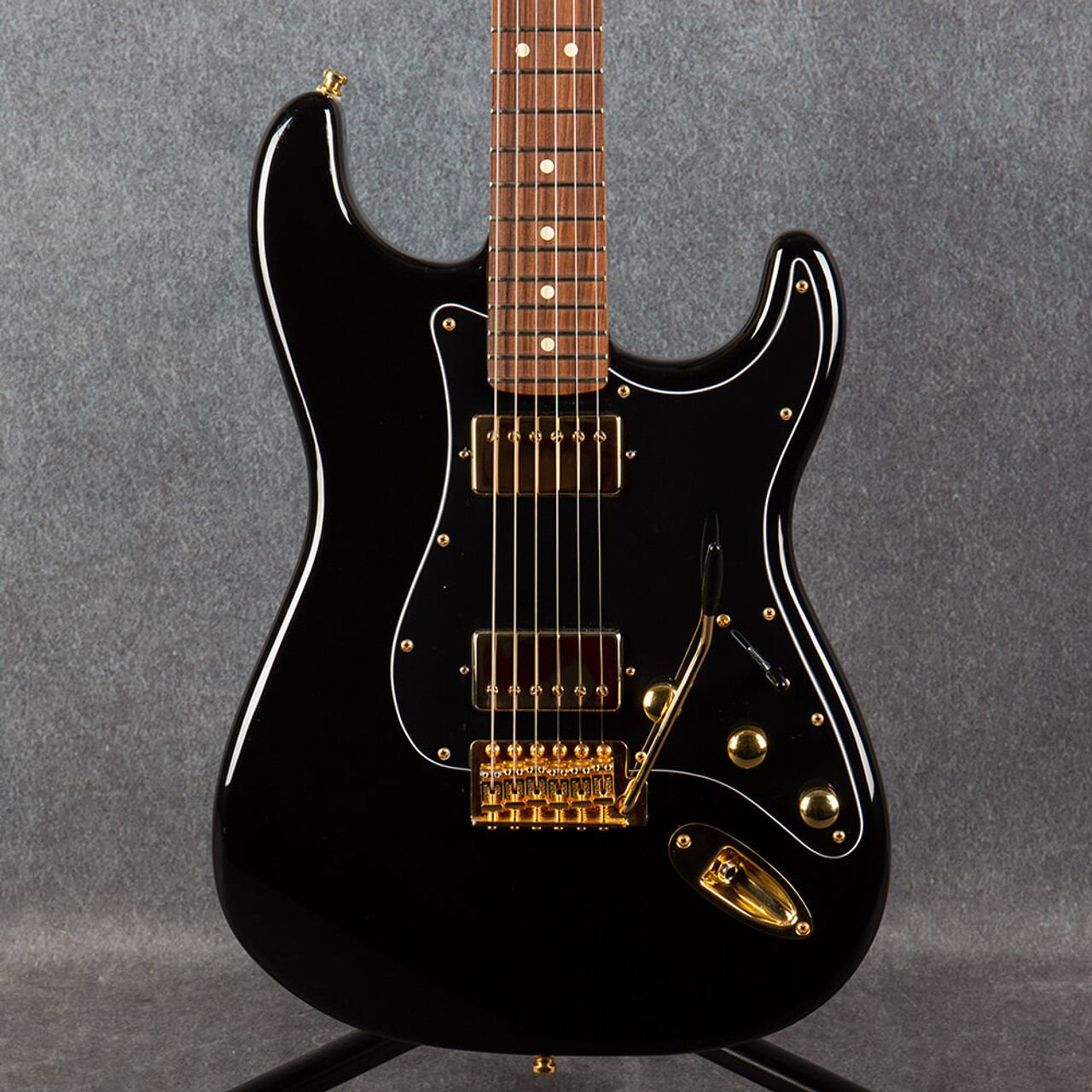 Fender limited edition clearance mahogany blacktop strat