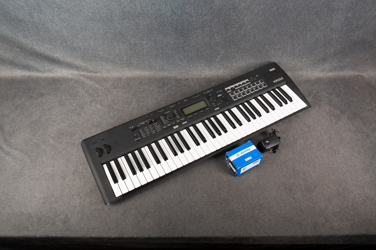Korg Kross 61-Key Synthesizer Workstation 2nd Hand | Rich Tone Music