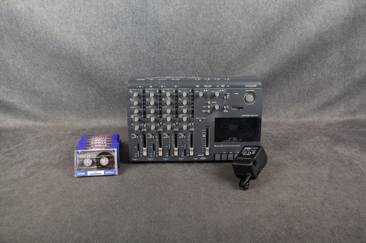 配信機器・PA機器・レコーディング機器 TASCAM PORTASTUDIO 414 MKII